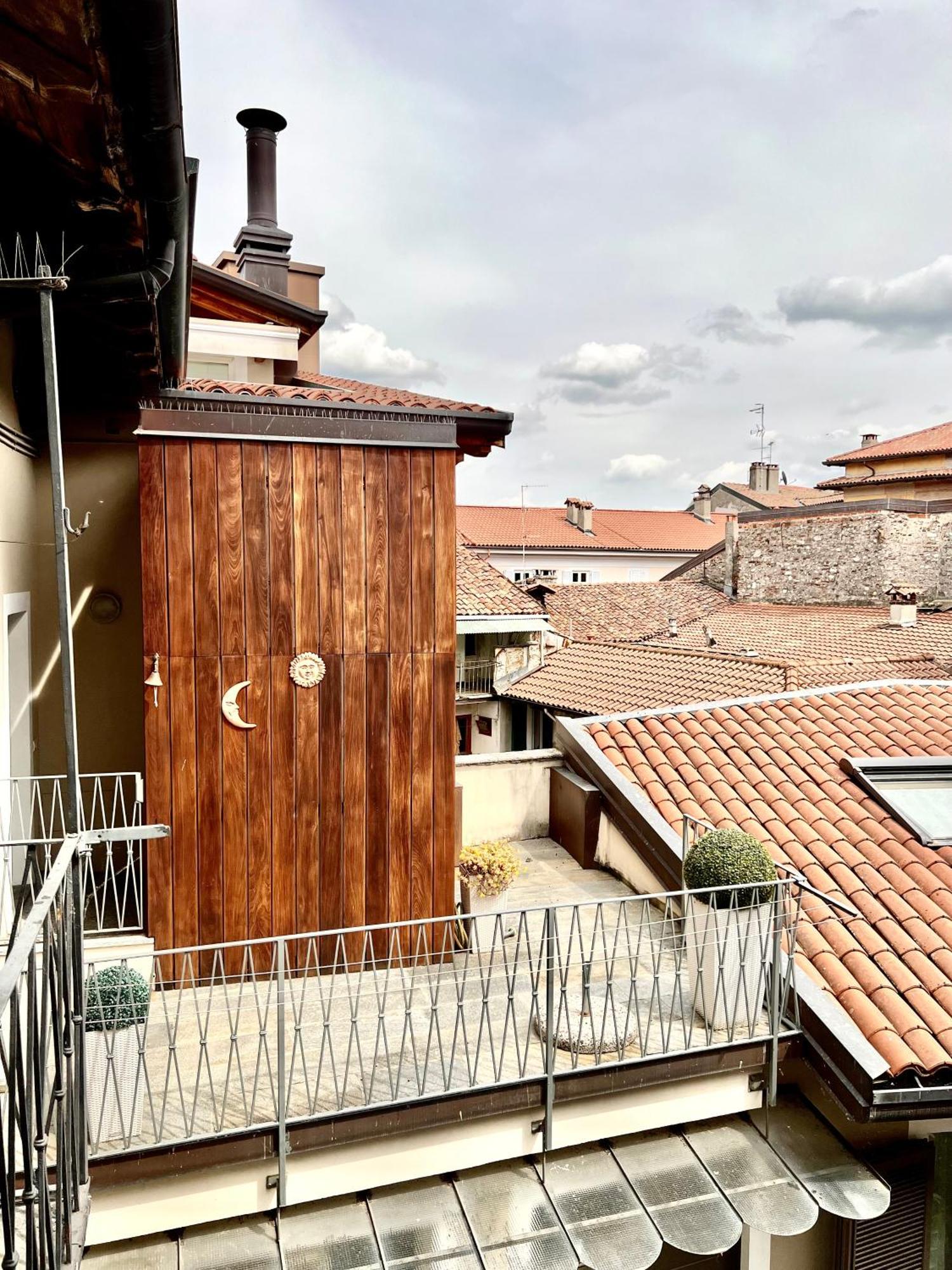 Casa Sul Lago Arona Exterior photo